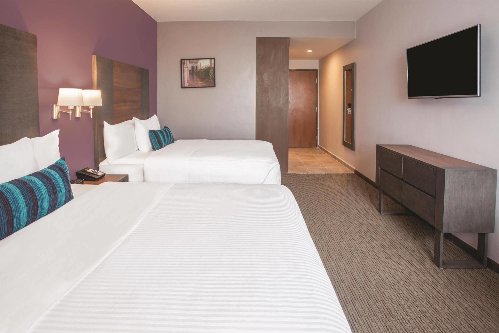 ลา ควินตา บาย วินด์แฮม อะกวาสกาลิเอนเตส Hotel อากวสคาเลียนเทส ภายนอก รูปภาพ